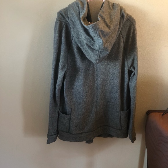EUC Lululemon button up jacket size 4 - Picture 4 of 8